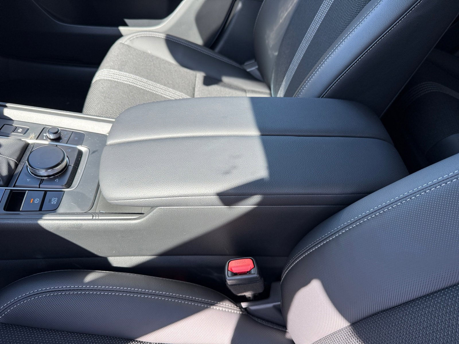 2025 Mazda CX-50 Preferred photo 13