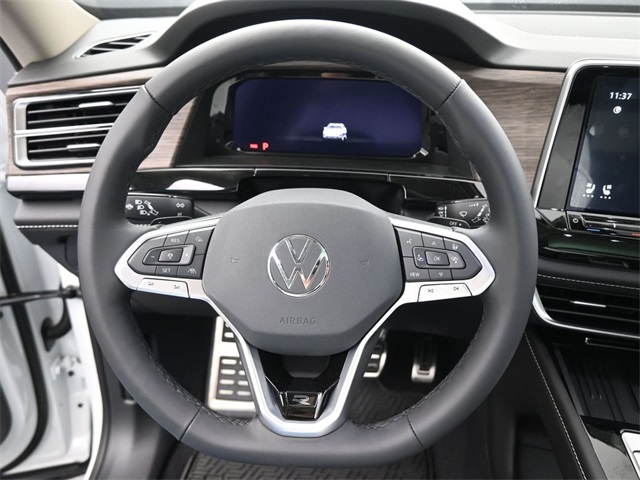2025 Volkswagen Atlas SEL Premium R-Line photo 2