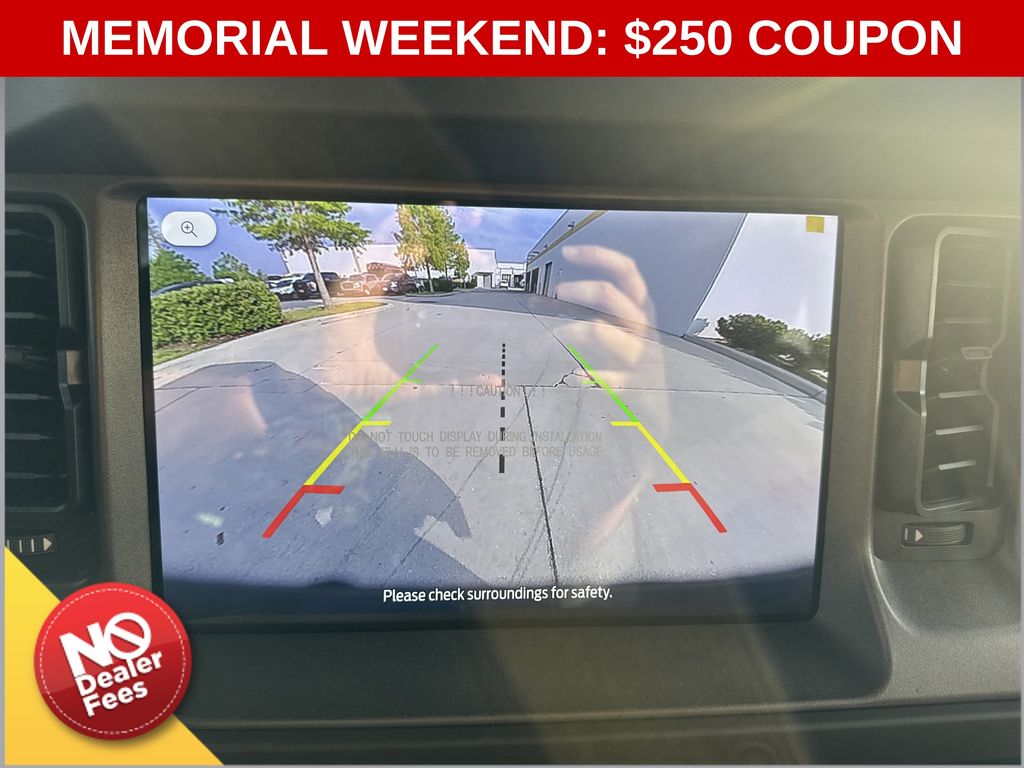 2025 Ford Bronco Base photo 2