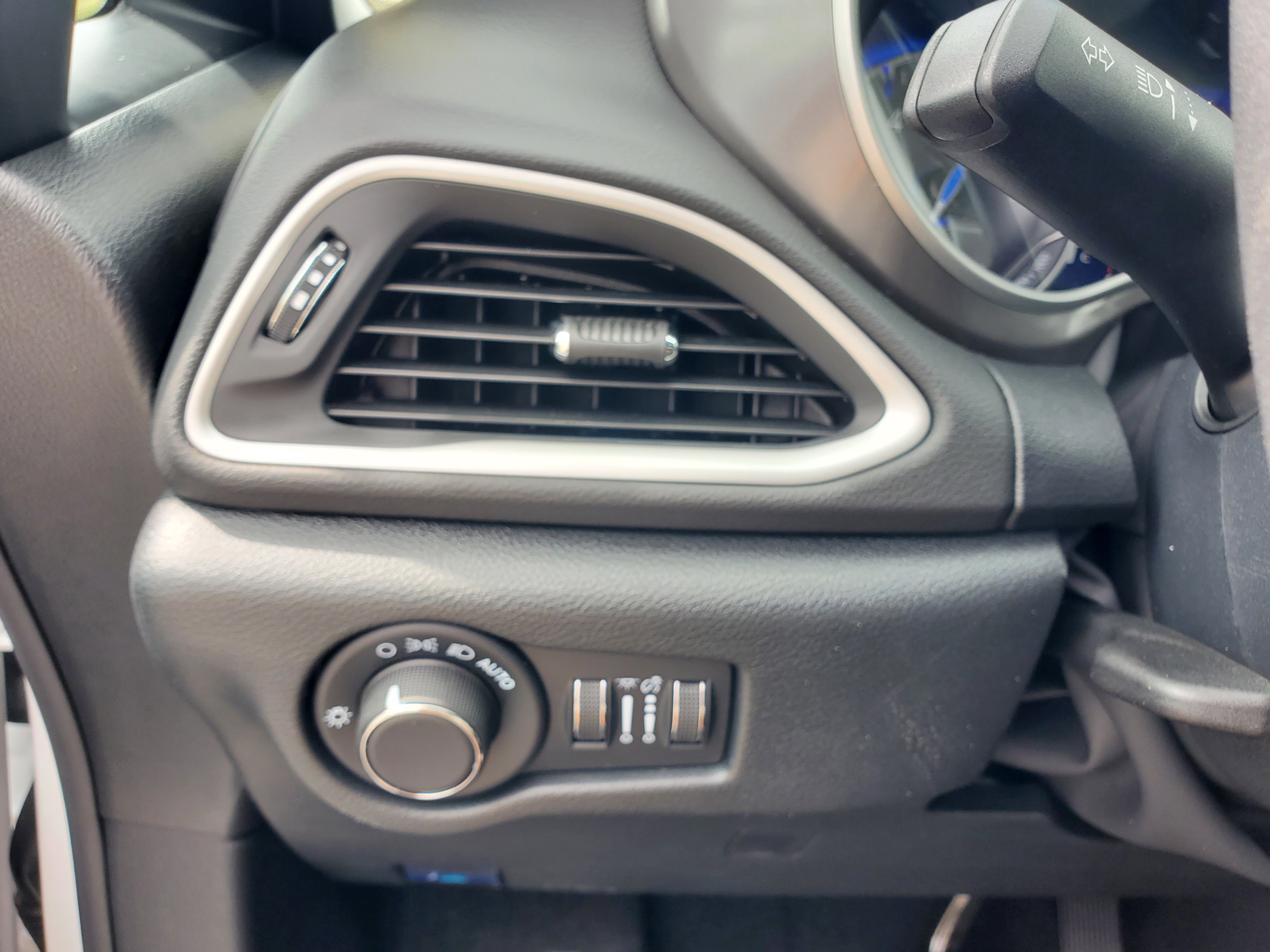 2026 Chrysler Voyager LX photo 3