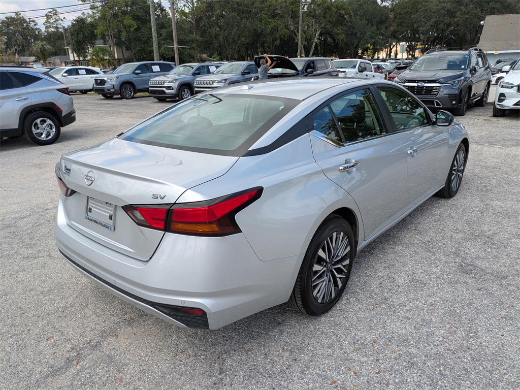 2024 Nissan Altima 2.5 SV photo 3