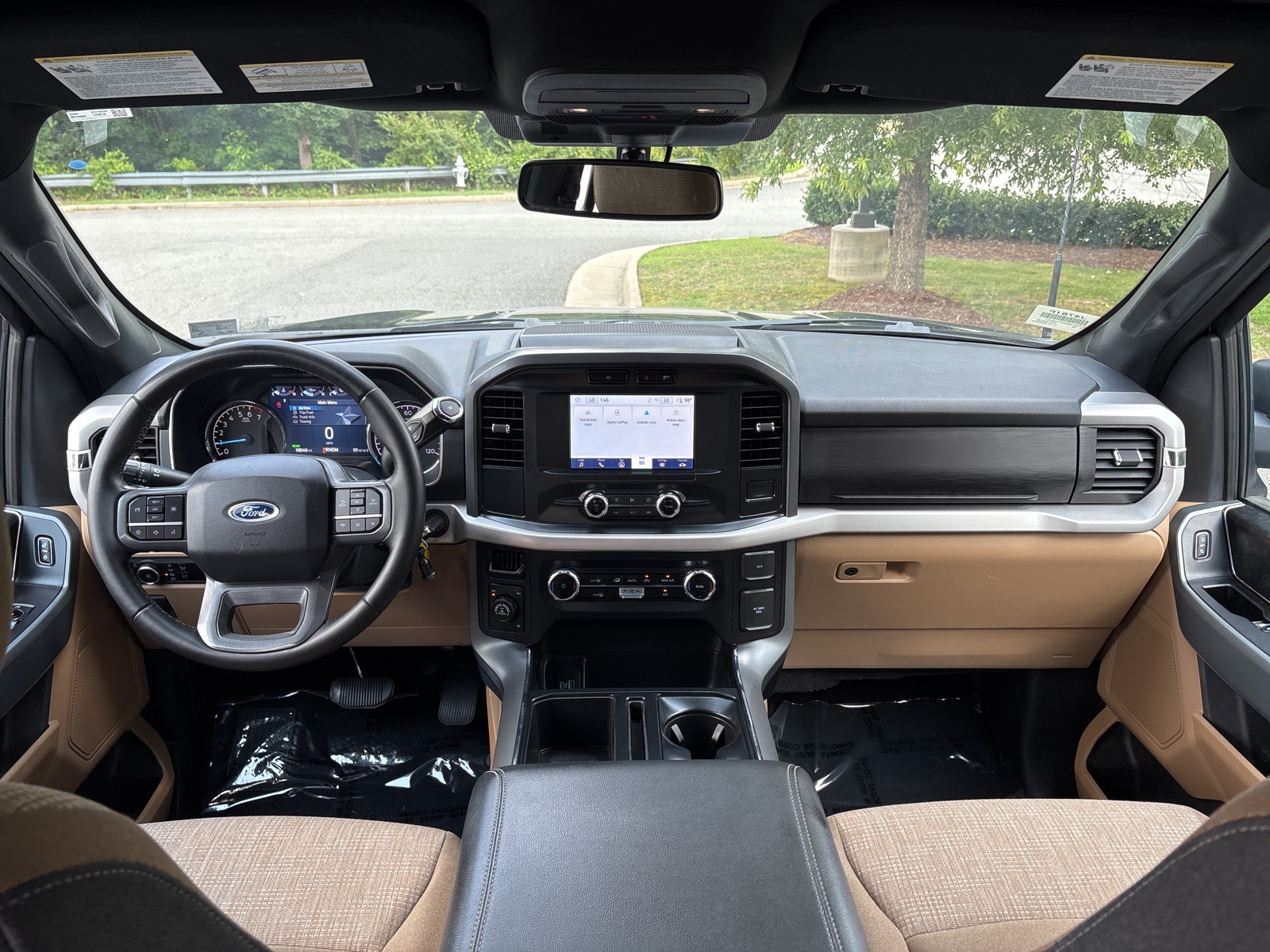 2023 Ford F-150 XLT photo 2