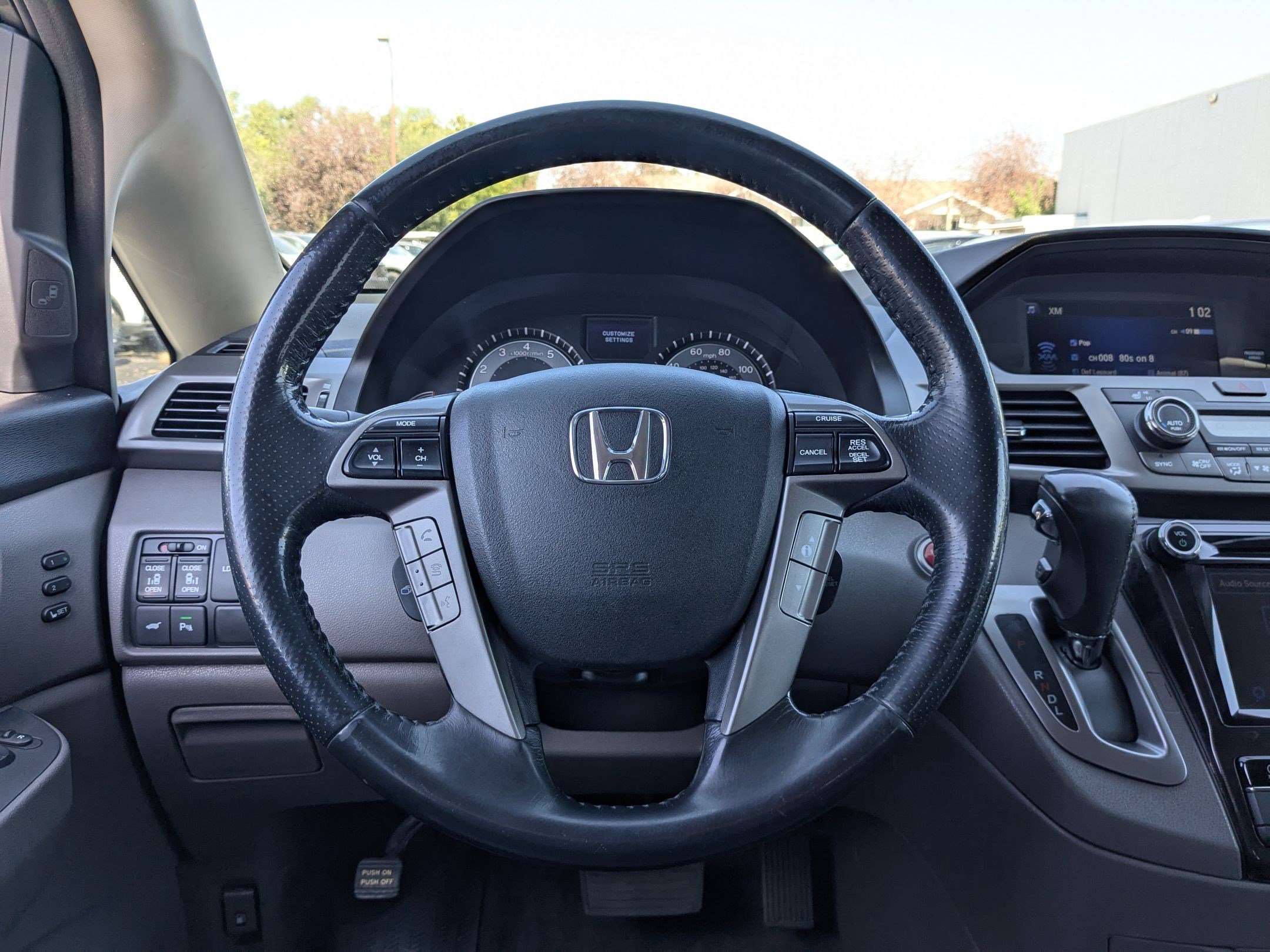 2016 Honda Odyssey Touring Elite photo 15