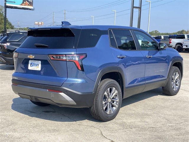 2026 Chevrolet Equinox LT photo 2