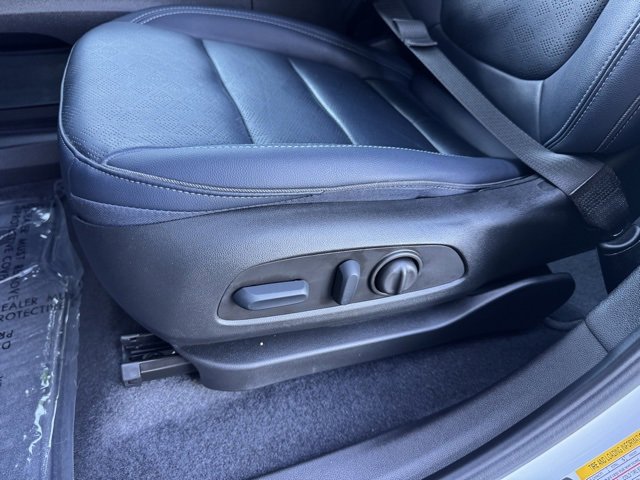2023 Chevrolet Bolt EUV Premier photo 13