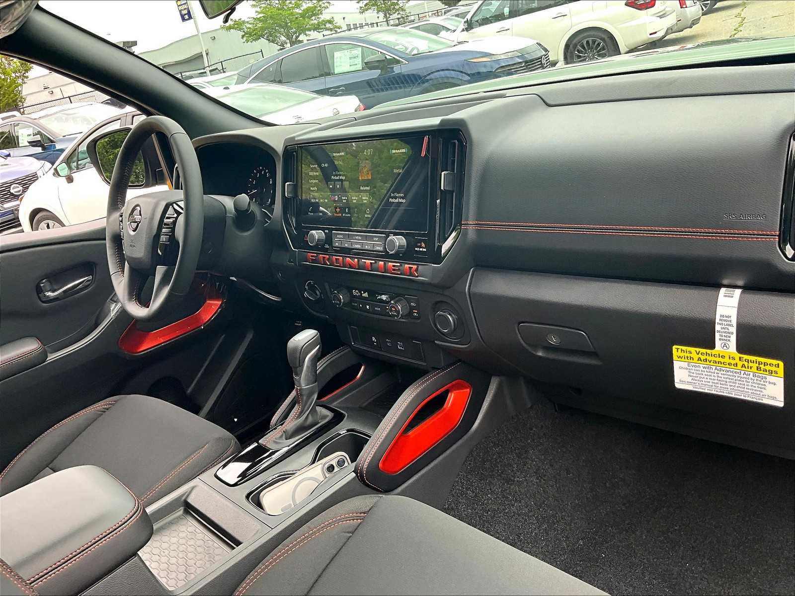 2025 Nissan Frontier PRO-4X - Photo 9