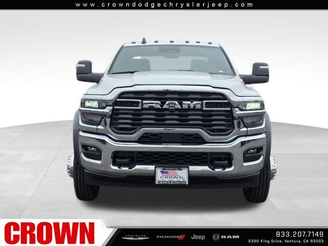 2025 Ram 4500 Tradesman photo 3
