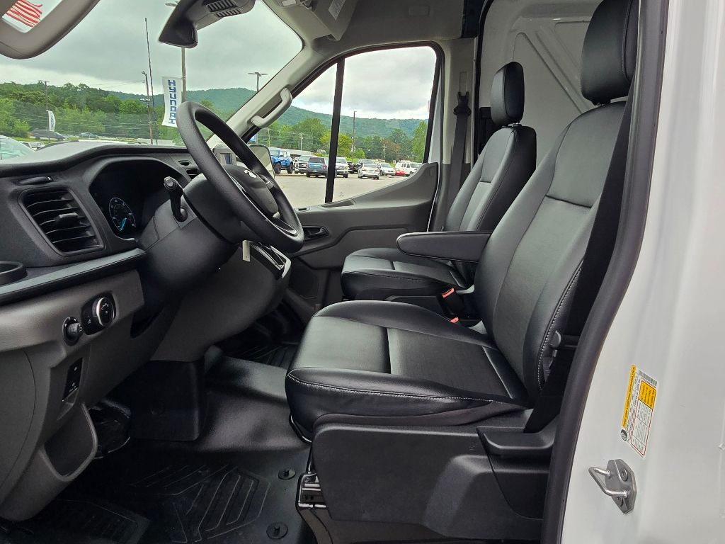 2024 Ford Transit Cargo Van photo 8
