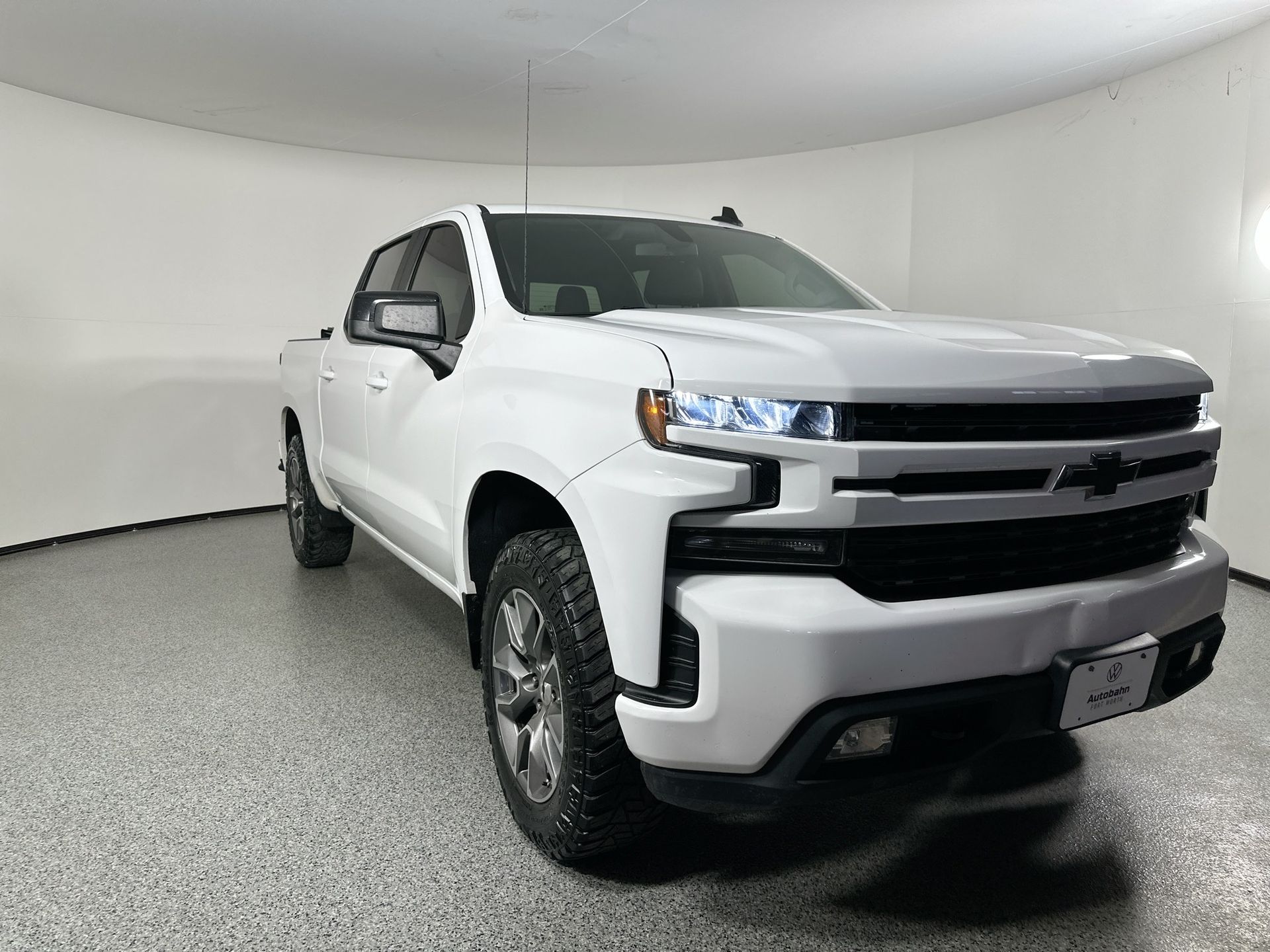 2020 Chevrolet Silverado 1500 RST photo 3