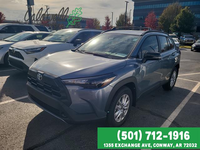 2026 Toyota Corolla Cross LE's photo