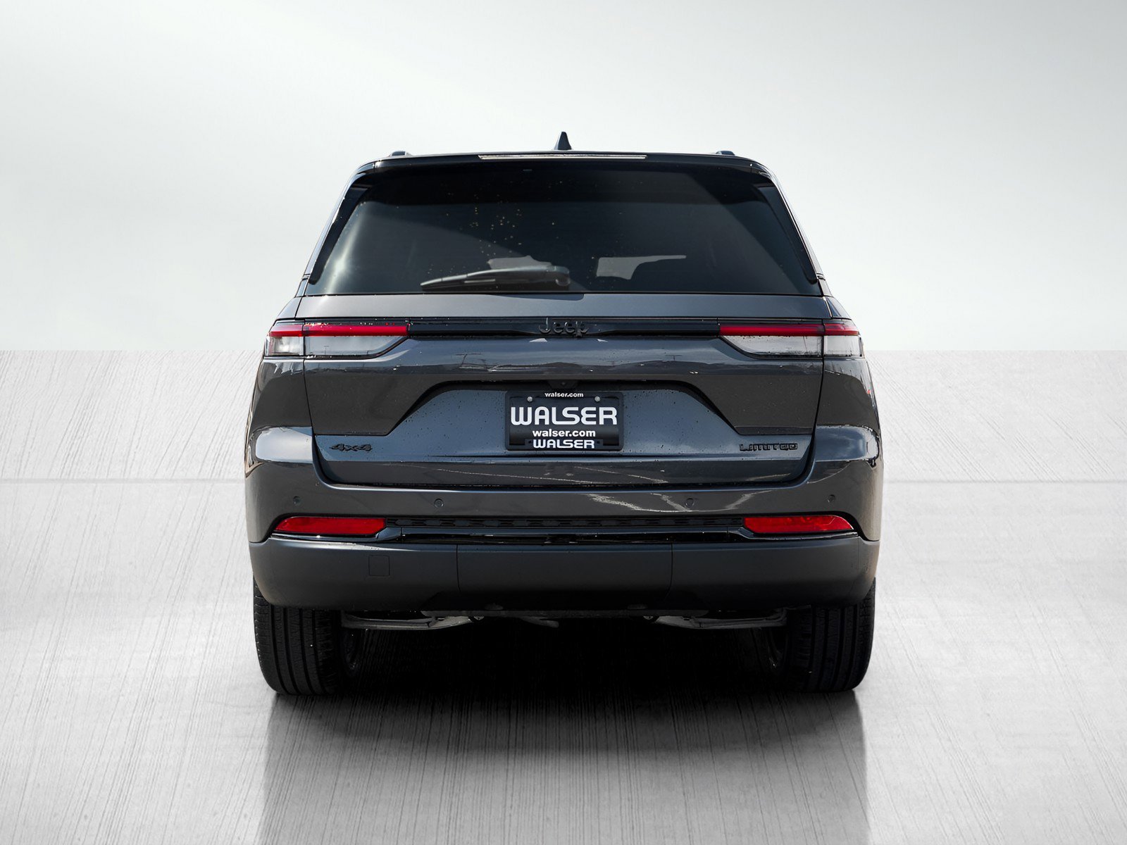 2025 Jeep Grand Cherokee Limited photo 2