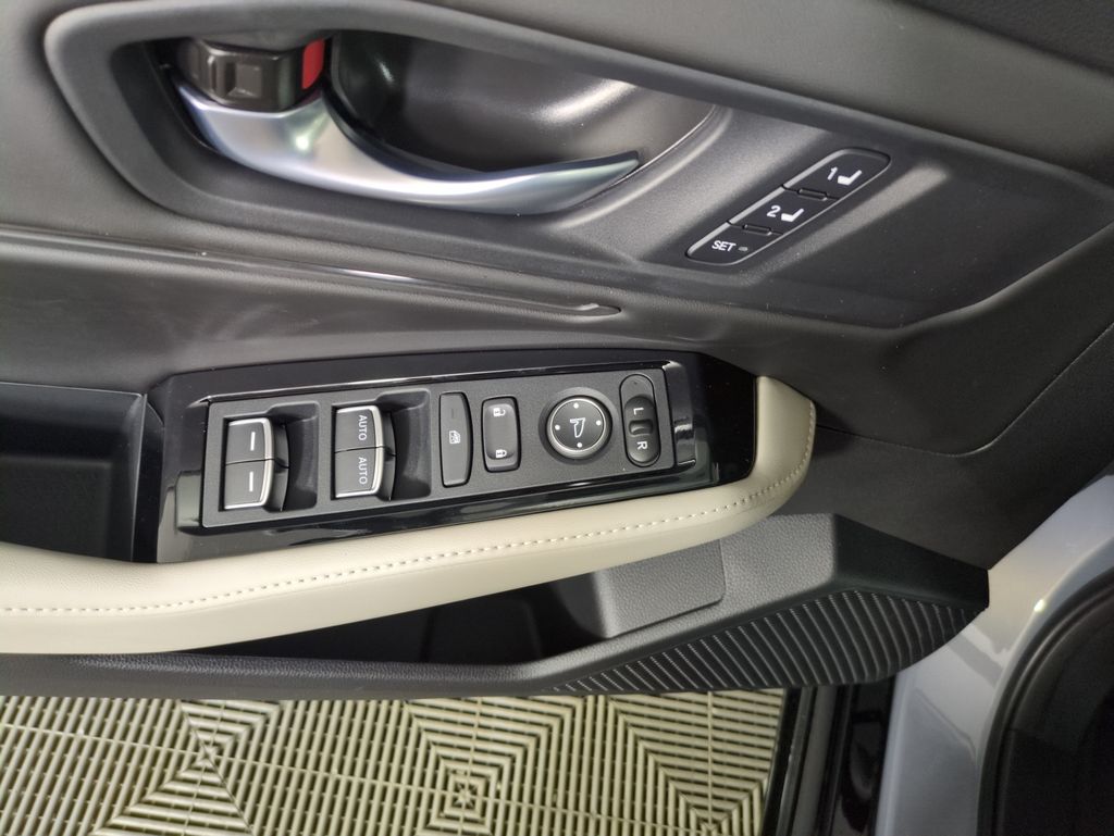 2025 Honda Accord Hybrid Touring photo 11
