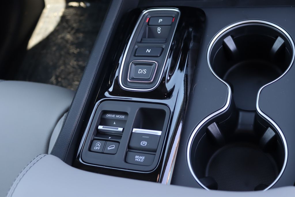 2025 Honda Pilot Touring photo 21