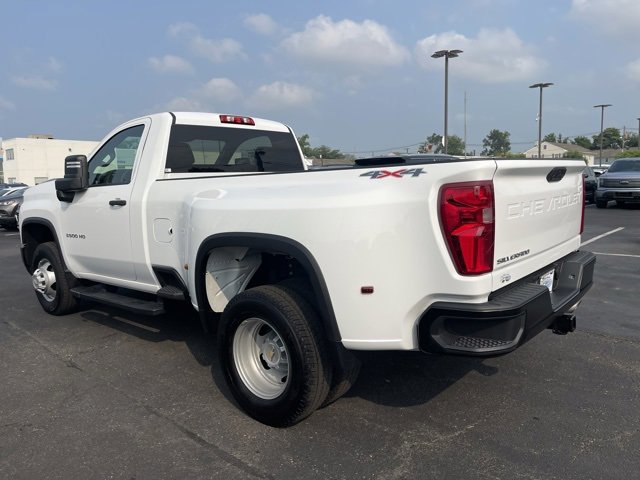 2025 Chevrolet Silverado 3500HD Work Truck photo 4