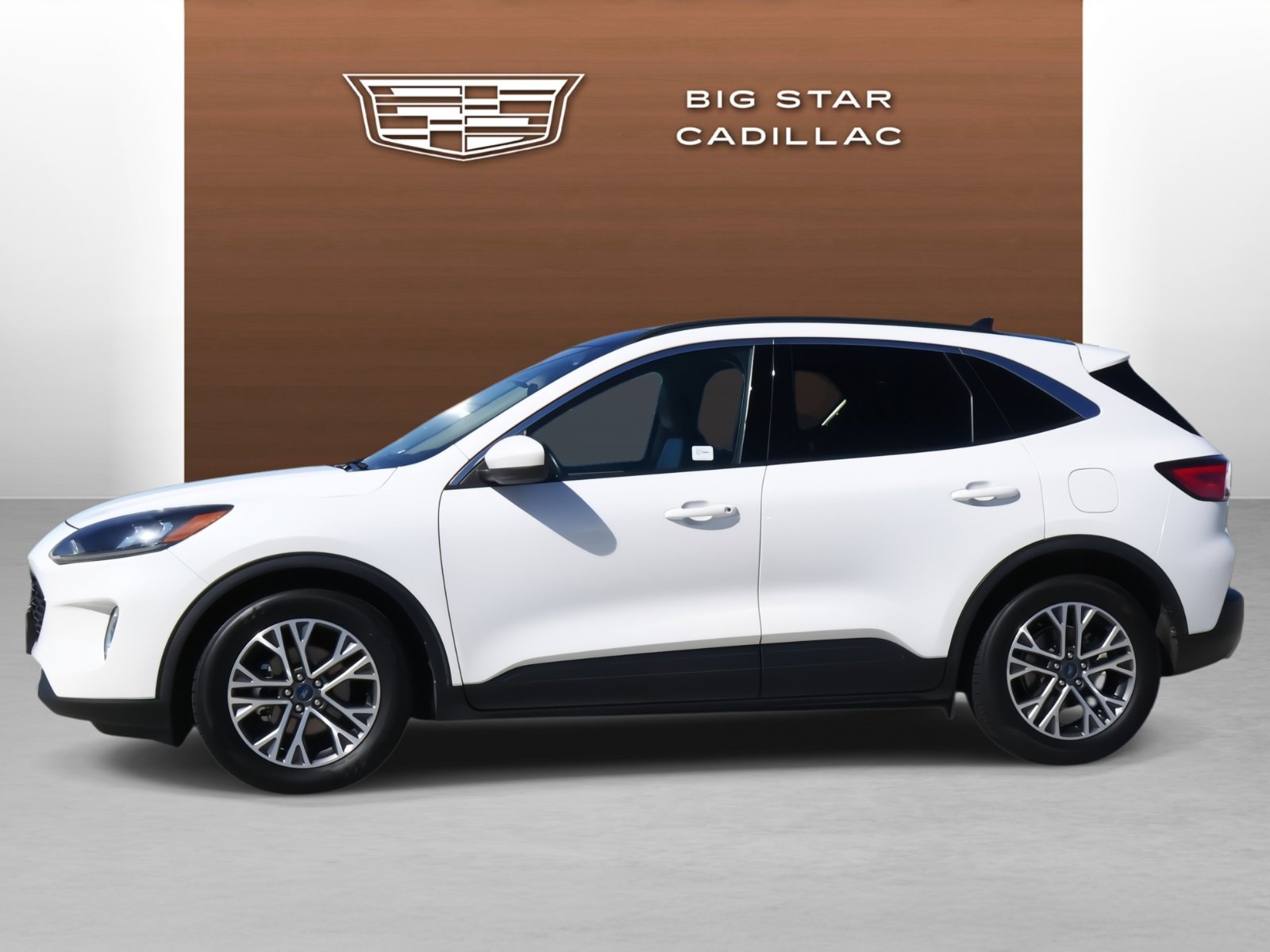 Used 2020 Ford Escape SEL with VIN 1FMCU0H66LUC02893 for sale in Friendswood, TX