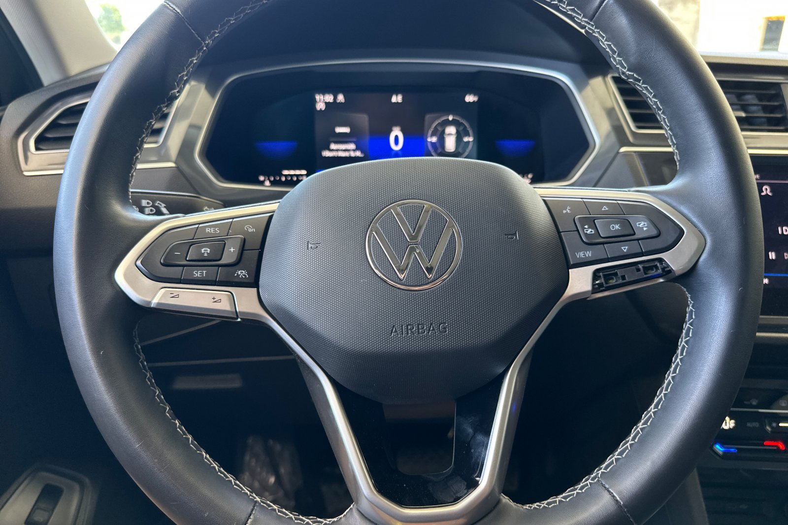 2022 Volkswagen Tiguan SE photo 22
