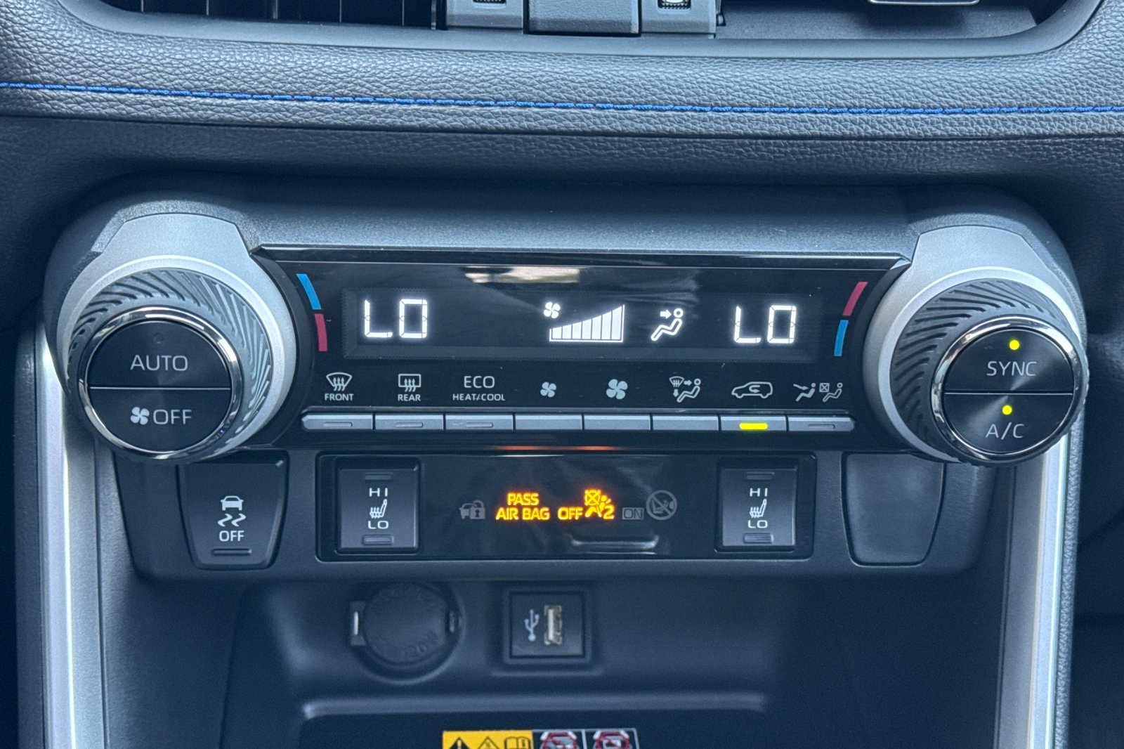 2024 Toyota RAV4 Hybrid XSE photo 20