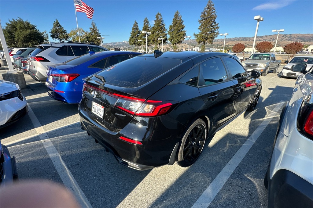 2025 Honda Civic Sport Hatchback photo 2
