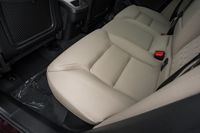 2026 Volvo XC60 B5 Hybrid photo 27