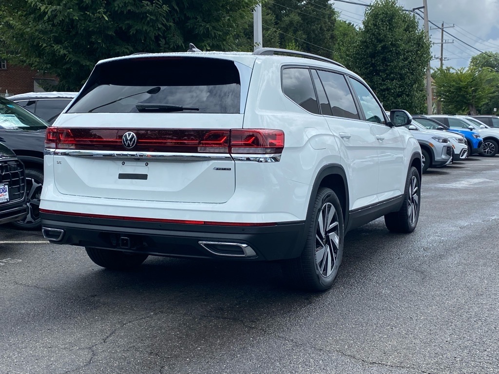 2025 Volkswagen Atlas SE Technology photo 2
