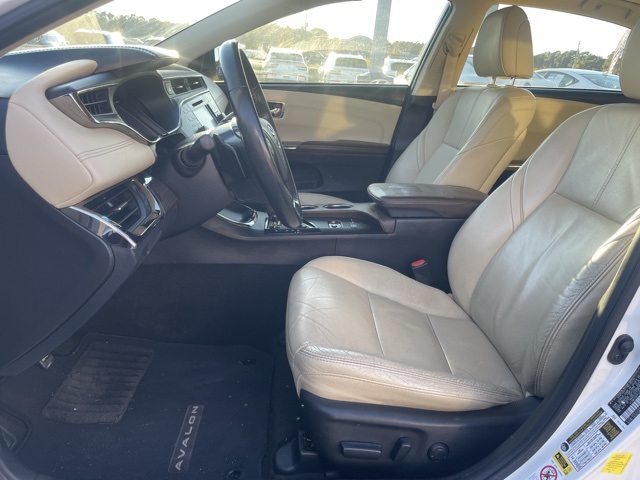 2015 Toyota Avalon Limited photo 4