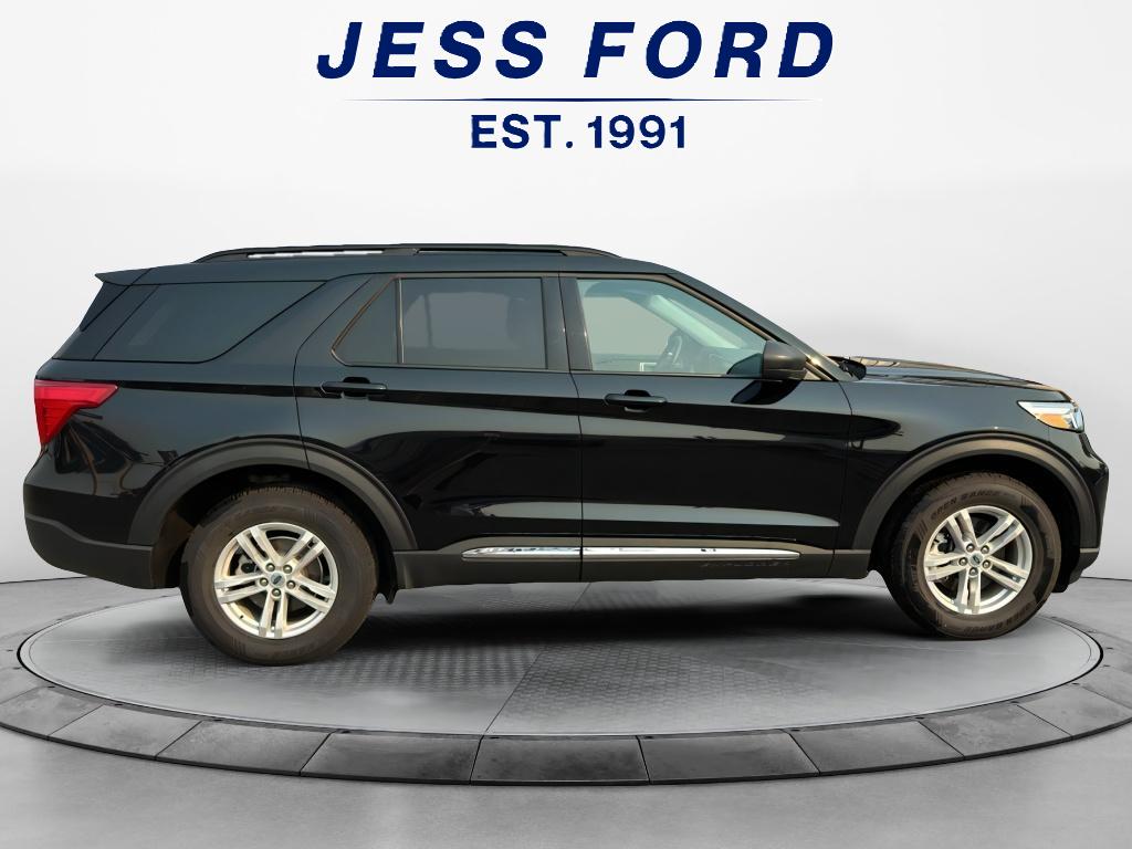 2024 Ford Explorer XLT photo 6