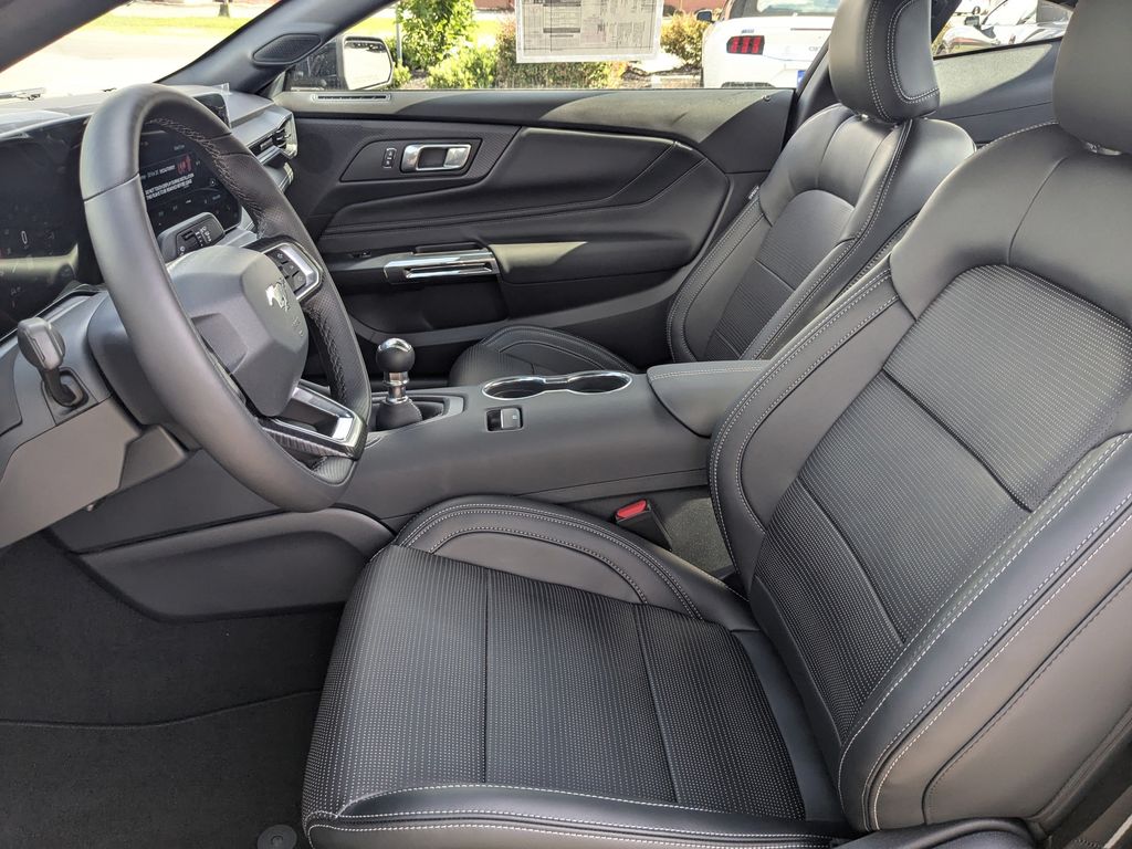 2025 Ford Mustang GT Premium photo 13
