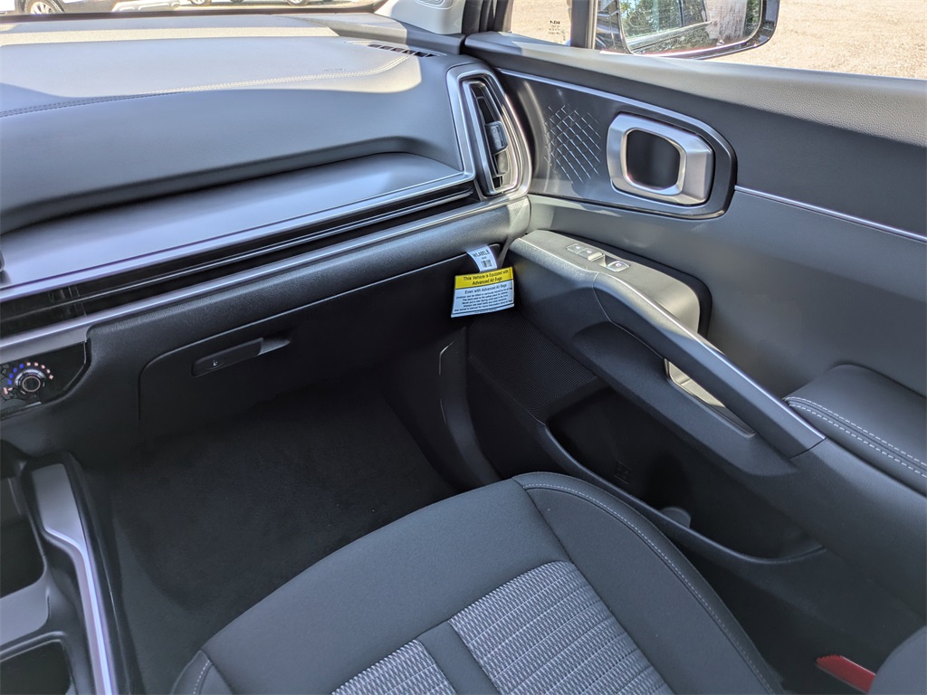 2026 Kia Sorento S photo 17