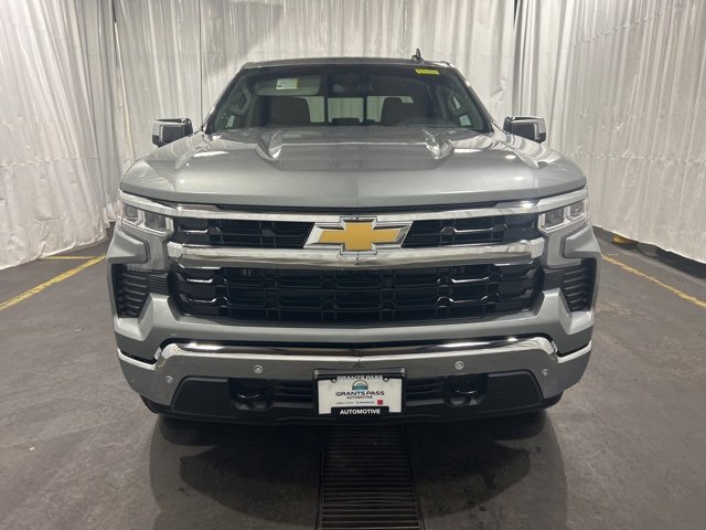 2026 Chevrolet Silverado 1500 LT photo 4