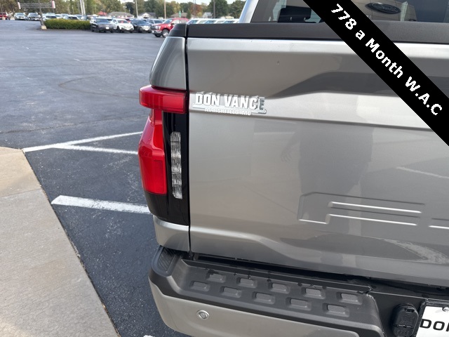 2025 Ford F-150 Lightning photo 35
