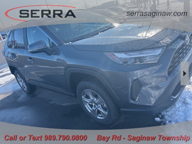 2025 Toyota RAV4 XLE's photo