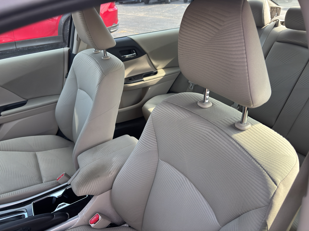 2016 Honda Accord LX photo 5