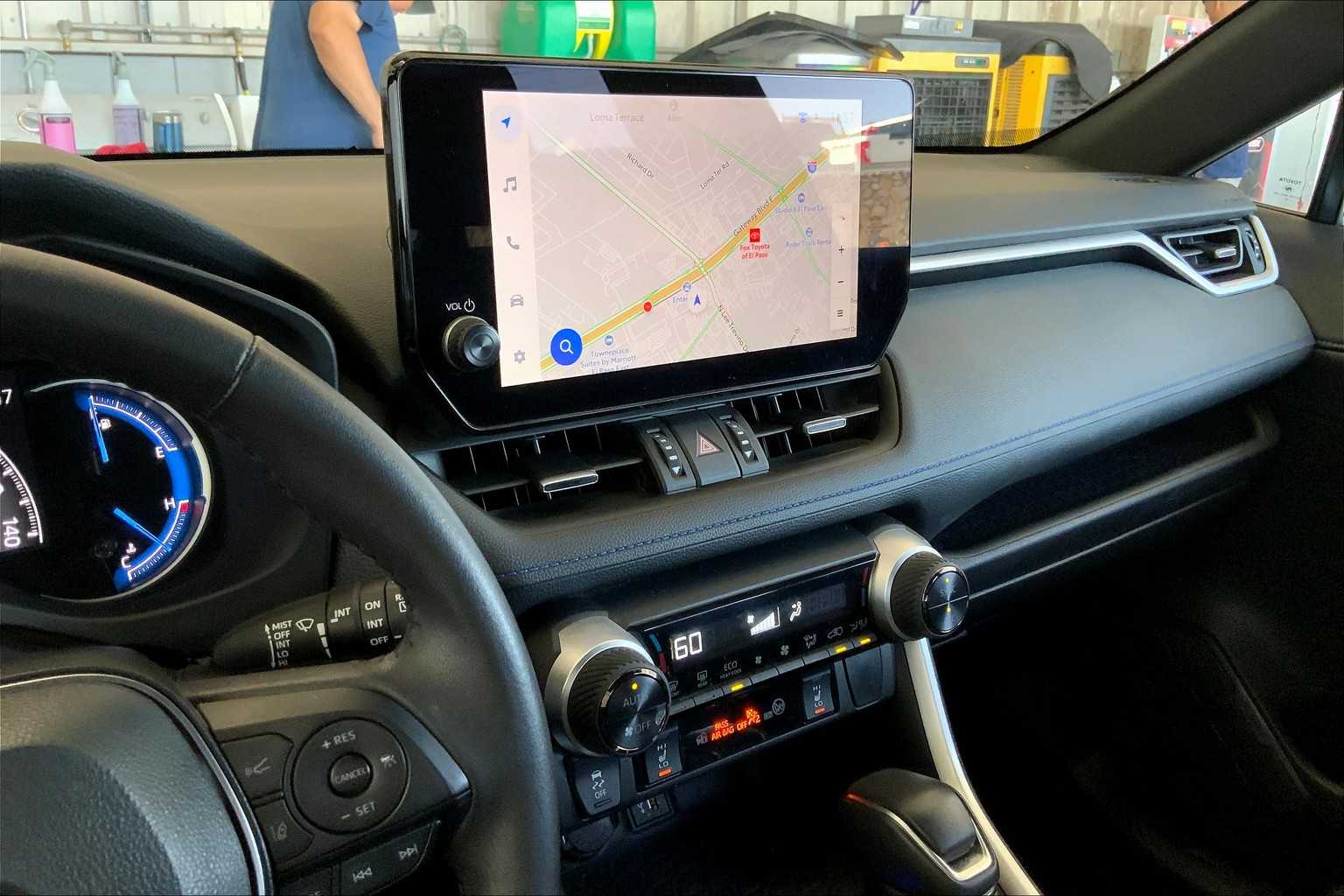2024 Toyota RAV4 Hybrid XSE photo 5