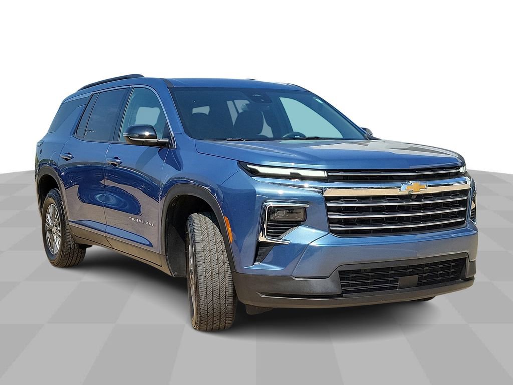 2025 Chevrolet Traverse photo 2