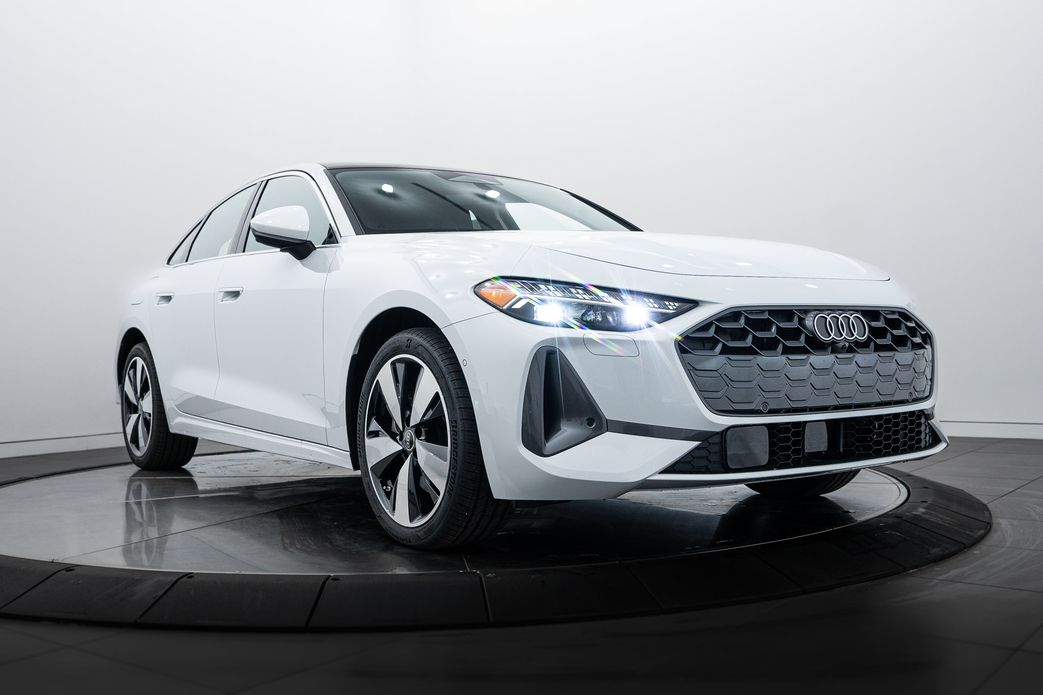 New 2025 Glacier White Audi Premium Plus image 1