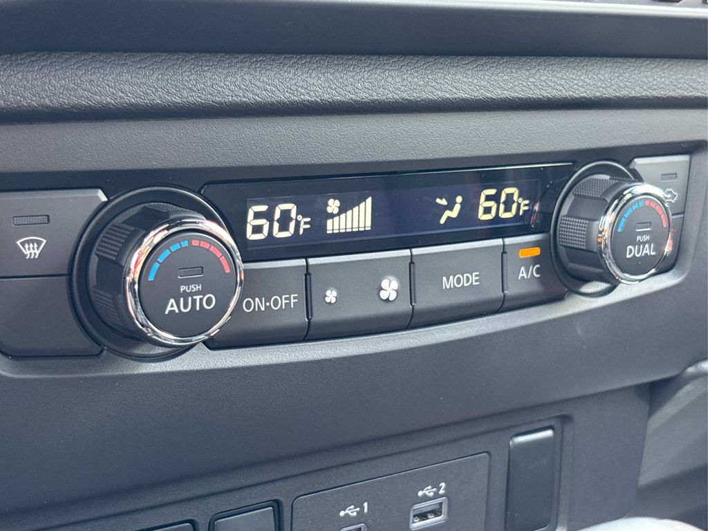 2025 Nissan Frontier PRO-4X photo 20