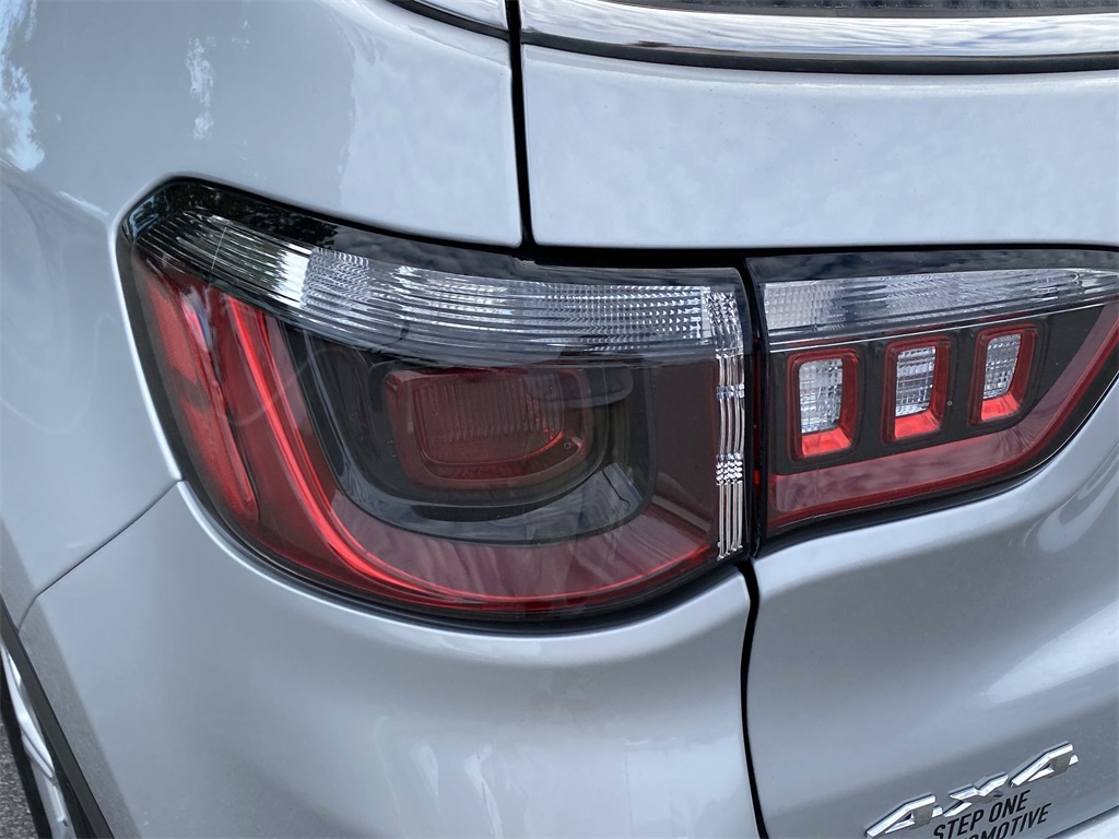 2025 Jeep Compass Latitude photo 11