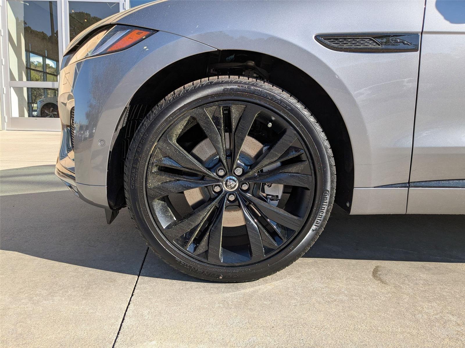 2026 Jaguar F-PACE P250 R-Dynamic S photo 7
