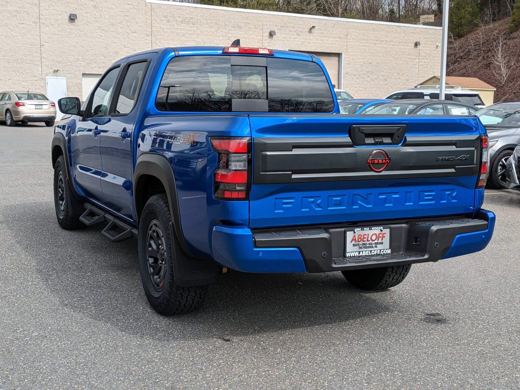 2025 Nissan Frontier PRO-4X photo 4