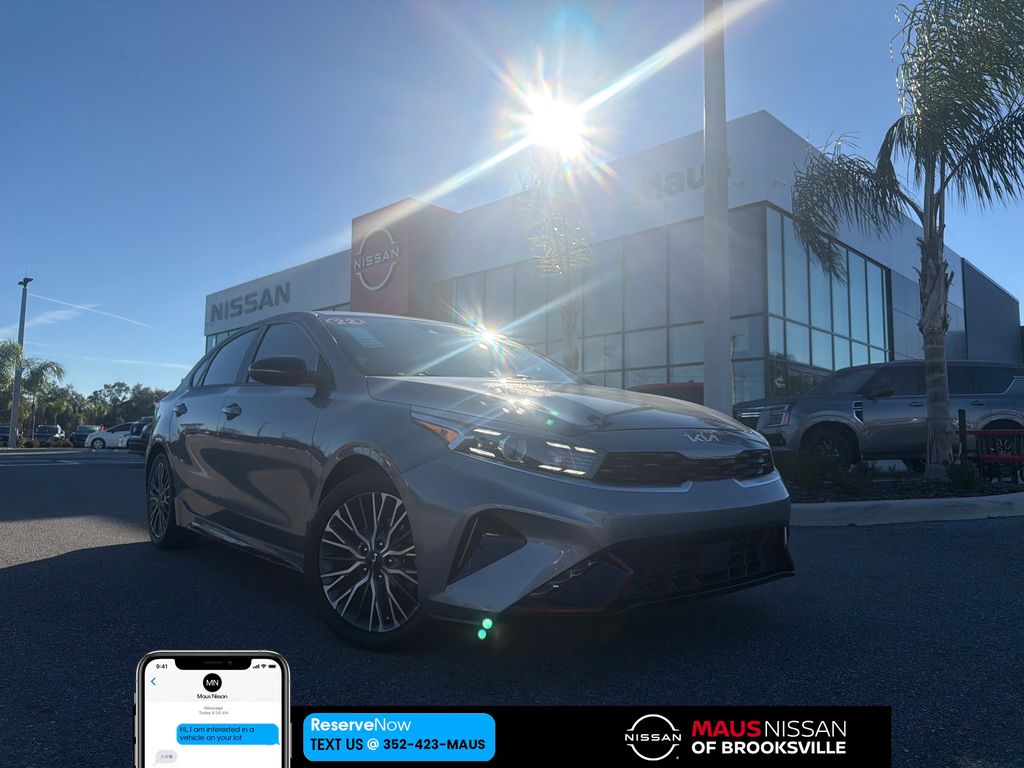 2022 Kia FORTE GT-Line's photo