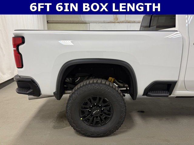 2026 Chevrolet Silverado 2500HD ZR2 photo 2