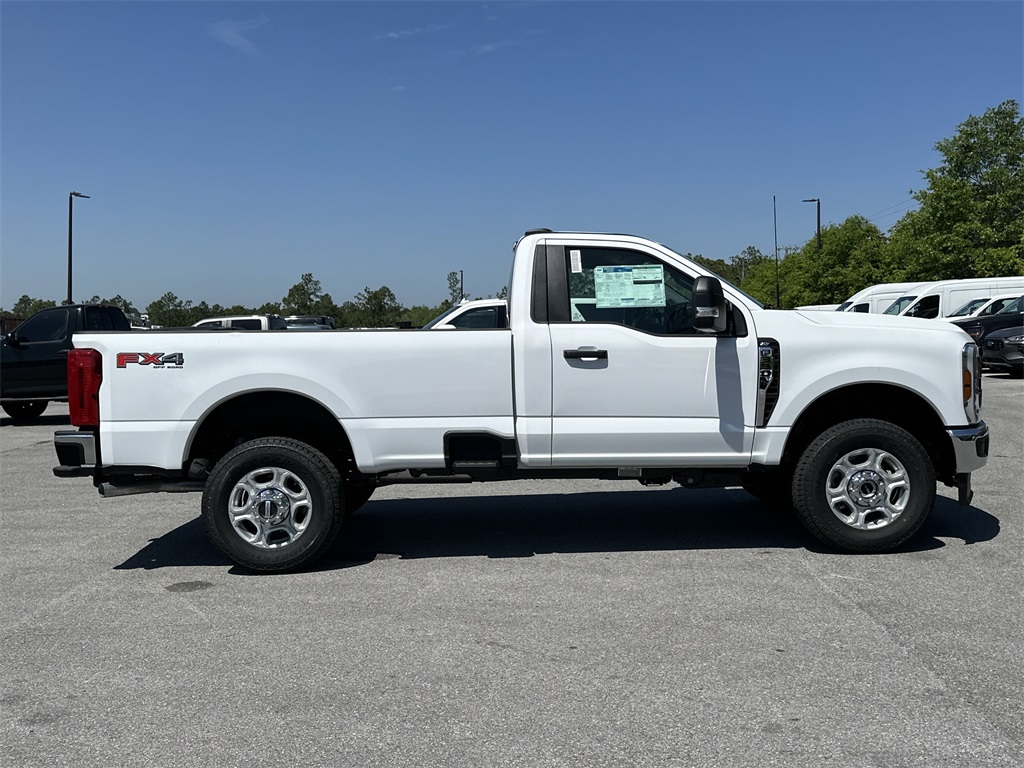 2025 Ford F-350 photo 5