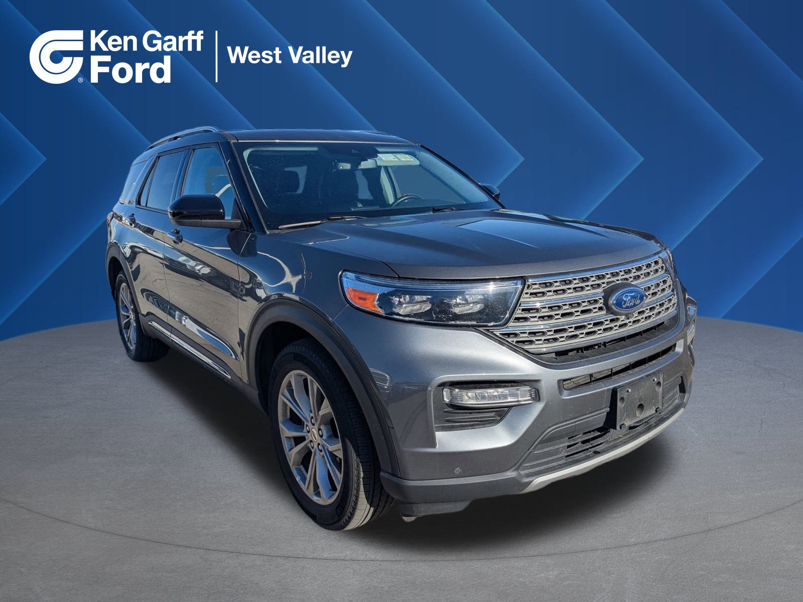 2024 Ford Explorer Limited's photo