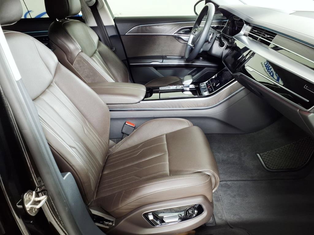 2021 Audi A8 L 55 Quattro photo 17