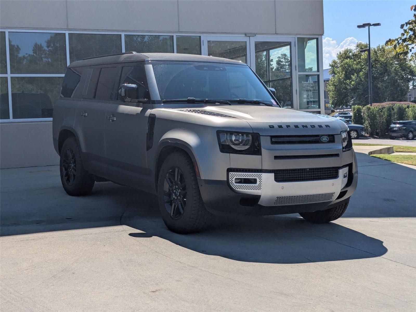 2025 Land Rover Defender S photo 3