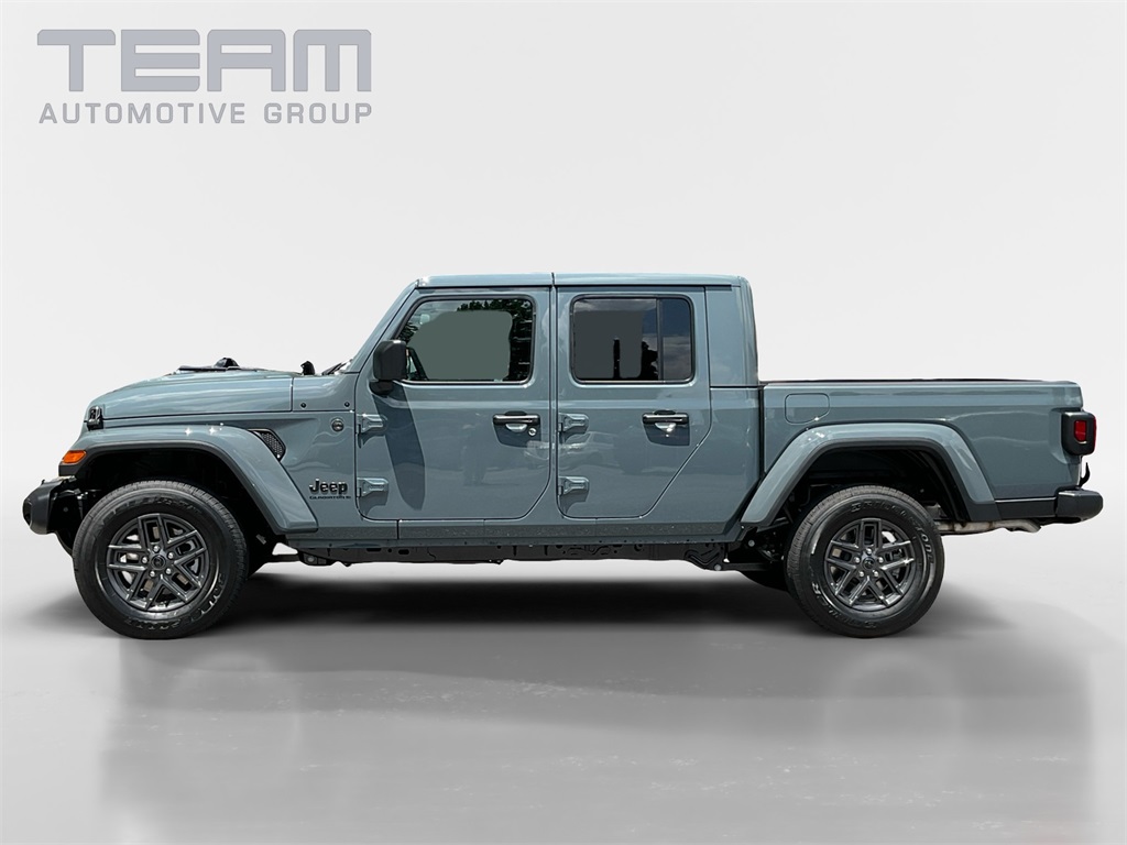 2025 Jeep Gladiator Sport S photo 4