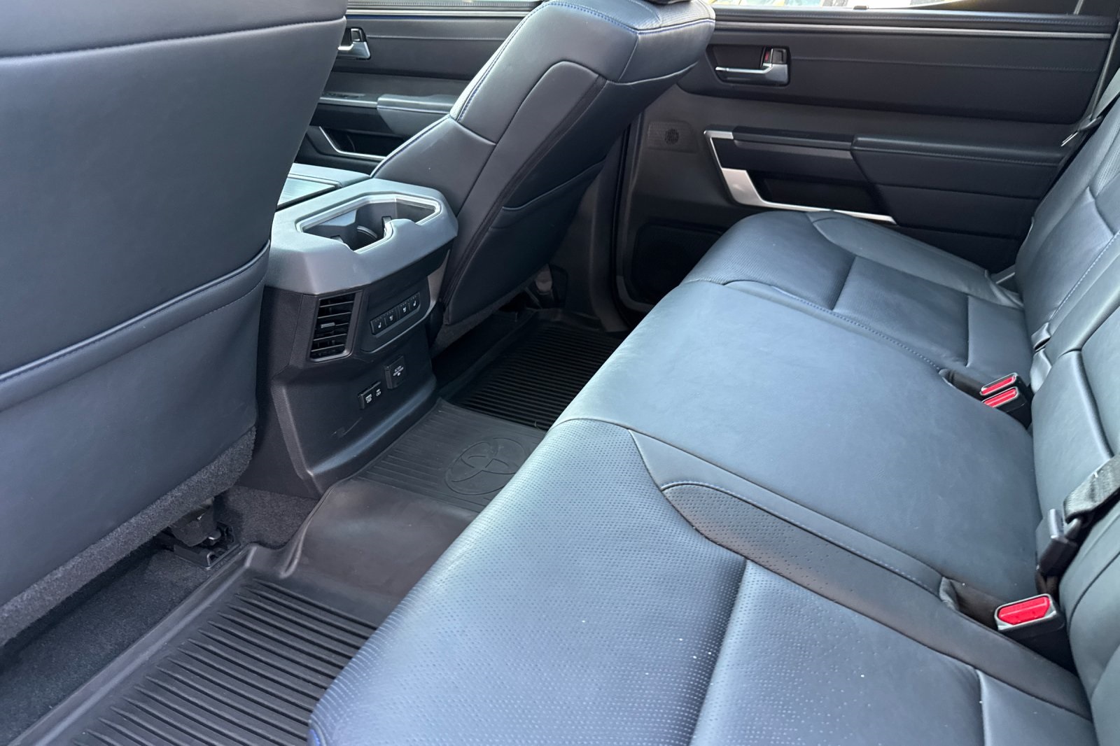 2023 Toyota Tundra Platinum photo 12
