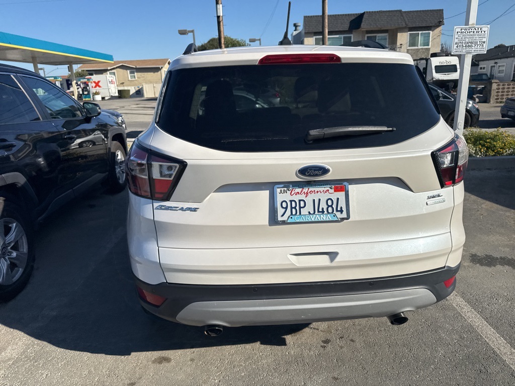 2018 Ford Escape SEL photo 2