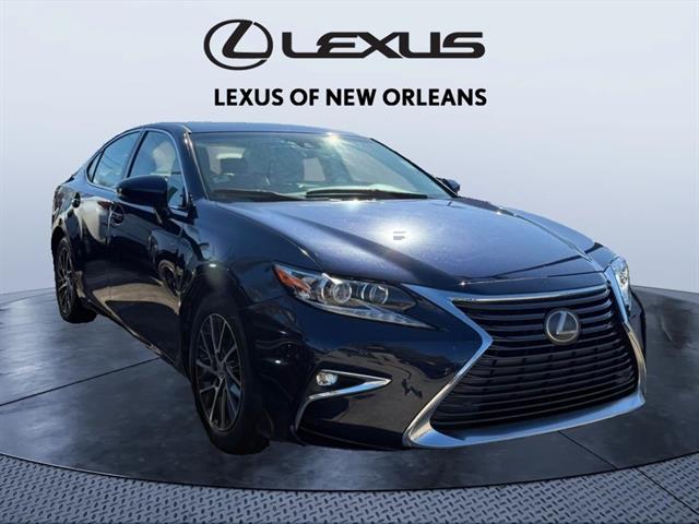 2017 Lexus ES
