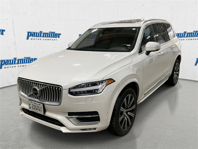 2023 Volvo XC90 Plus's photo